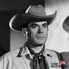 Época de Oro - #JuevesDeGalanes #CineDeOroMexicano Fernando Casanova fue un  actor mexicano que comenzó su carrera durante la Época de Oro del cine  mexicano y participó en al menos 178 películas. Su