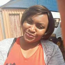 Mirro headboard and tv cupboard is up for grabs. 👍 Like our page (a lot)  🔁 Share all our post (everywhere) 👥 Tag 100 friends 💬 Ready, set, TAG!  Winner will be