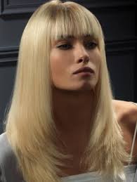 Tagli capelli medi 2022 lisci o mossi, scalati con e senza frangia. Taglio Capelli Lunghi Scalati Con Frangia Inverno 2012