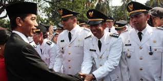 Selalu diawasi, camat dan lurah di DKI jangan tidur nyenyak