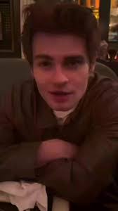 Steven Viens's Instagram, Twitter & Facebook