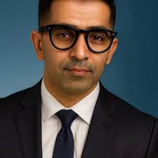 I'm happy to share that I'm starting a new position as Senior Engineering  Manager at American Express !