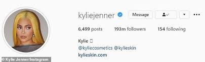 Utilize socialblade.com to check your instagram stats and instagram followers while tracking your progress. Ariana Grande Becomes The First Woman On Instagram To Earn 200million Followers Aktuelle Boulevard Nachrichten Und Fotogalerien Zu Stars Sternchen