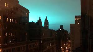 New york 56 mins ago. New York Esplode Centrale Elettrica E Il Cielo Si Tinge Di Azzurro Tra Gli Abitanti E Allarme Alieni La Notizia