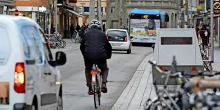 bei einer geschwindigkeitsmessung in der groner strasse in gottingen wurden auch 421 radfahrer geblitzt radfahren geschwindigkeitsmessung gottingen