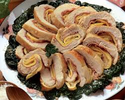 Preparate il ripieno del rotolo di tacchino in crosta di pancetta: Rotolo Di Tacchino Con Frittata Ricetta E Cucina
