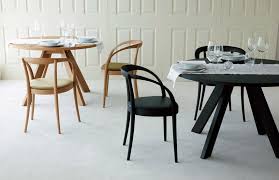 Hironao Tsuboi Omega For Arflex Japan With Images Chair Dining Chairs Restaurant Tables And Chairs