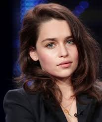 Emilia portrayed qi'ra in the star wars story. Emilia Clarke Biography Height Age Net Worth Affairs Boyfriend Husband Movies Tv Shows More
