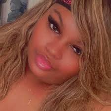 I have a confession... I HATE ILLUSTRATOR lol i'm a photoshop girl I know  illustrator is good for custom logos and working with shapes, but oh my  goodness