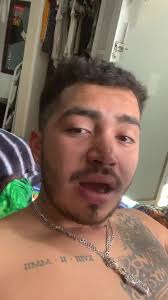 Brian Casa De Los Cornudos Riéndose