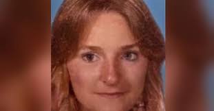 Donna Ponson's Instagram, Twitter & Facebook