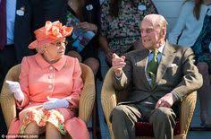 Dat heeft een britse koninklijke bron verteld aan de new york post. 410 Ideeen Over Koningin Elisabeth 8 Koningin Prins Harry Prinses Diana Haar