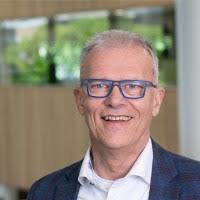 500+ "Roes)" profiles