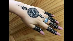 Amazing gol tikki henna design for hands. Beautiful Flowers Simple Easy Mandala Gol Tikki Henna Mehndi Designs For Hands For Eid Wed Mehndi Designs For Kids Mehndi Designs For Hands Mehndi Designs Feet