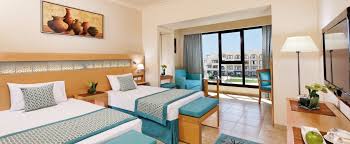 Verkaufe ein schönes bett der marke soma in weiss, ohne lattenrost und matratzen. Zimmer