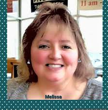 Incredible glass and stone walkway! 🤯🤯  https://inspiringdesigns.net/colorful-glass-and-stone-walkways/