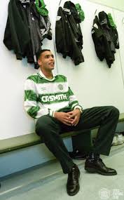 Pierre van hooijdonk (dutch pronunciation: 90s Football On Twitter Pierre Van Hooijdonk Signs For Celtic 1995