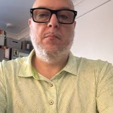 Hey Dave, there's something different about you. Have you had your hair  done or something?" No, I haven't. But there is something missing. My green  banner is gone! I'm overjoyed to announce