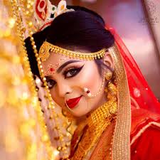 Bengali Wedding Photographer Makeup Artists Sacred Shaadi Arzoo S Exclusive Makeover In yesterday years, women used to wear a massive amount of gold on their wedding but with time most women today wear a moderate amount of bling. sacred shaadi arzoo s exclusive makeover