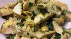 Una volta cotti 19 trasferite i filetti su un tagliere, tagliateli subito a fettine 20 e serviteli immediatamente guarnendo il tonno al sesamo con la restante citronette e accompagnandolo con l'insalata di carciofi 21. Insalata Di Carciofi Youtube