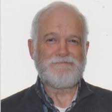 Whoever Tells The Best Story Wins: How To Use Your Own Stories To  Communicate With Power And Impact : Simmons, Annette: Amazon.com.au: Books