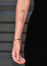 Kerem isim dovmesi name tattoos yazi isim dovmeleri cesitleri tattoo piercing. Caner Erkin Kizini Koluna Kazitti Unlulerin Dovmeleri Ve Anlamlari Magazin Haberleri Ntv