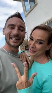 Sandy Makes Sense • 2.3K reels