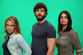 Arka sokaklar son bölüm izle kanald ekranlarında yayınlanan efsane dizi hd ve tek parça olarak izlemeniz için burada. Arka Sokaklar A Yeni Sezonda 3 Surpriz Oyuncu
