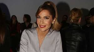 Official lyric video by despina vandi performing afti ine i diafora mas. Eidhseis Me 8ema Despoina Bandh Instagram Hlikia