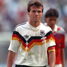 März 1961 in erlangen geboren und begann mit neun jahren beim 1. Lothar Matthaus On Twitter Captain Dfb Team Source Picture Alliance Dpa