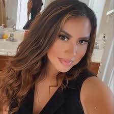 Diane Valadez's Instagram, Twitter & Facebook