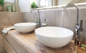 Waschtisch Mit Zwei Becken Und Zwei Armaturen Badezimmer Waschtische Moderne Waschbecken Waschtisch