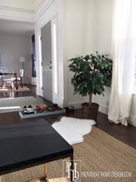 It has neutral undertones that makes it very versatile. Benjamin Moore Simply White 5 Things To Know