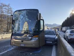 Staumelder und verkehrsinformationen für die autobahn a4 A13 Busfahrer Starb Auf Dem Beifahrersitz Tirol Orf At