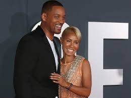 Bear chased out of california home by small dogs. Pikantes Affarengerucht Um Will Smith Und Jada Pinkett Smith Trend Magazin Jada Pinkett Smith Will Smith Hollywood Stars