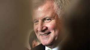 Bundesinnenminister horst seehofer (csu) hat sich mit dem coronavirus infiziert. Horst Seehofer Privat Familie Kinder Affare Der Werdegang Des Csu Vorsitzenden News De