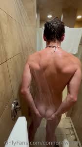 Getting head in gym showers caught on cam