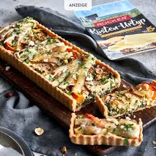 Grunkohl Tarte Mit Birne Kurbis Haselnussen Und Kase Rezept Grunkohl Lebensmittel Essen Tarte