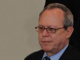 Relator de ONU, Frank La Rue, elogió regulación estatal de frecuencias y  Plan Ceibal