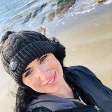 A little teaser of my office as it is coming together and a short story  about my office recreation: The first vision I had in meditation then in a  photo is totally