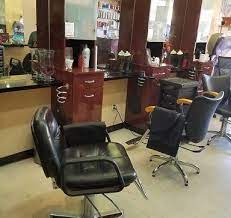At remix hair studio, our owner elizabel is highly focused on creating a warm, inviting environment for clients as well as her fellow stylists. 809 Roma Hair Studio Has A Large Room For Rent A Hair Salon Chair For Rent And Nail Technician Station Al Rooms For Rent Nail Technician Station Studio Rental