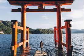 Hakone Shrine Heiwa no Tori & Lake Ashi | Explorest