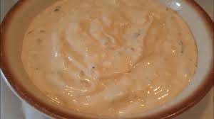 Thousand island dressing is an american salad dressing and condiment based on mayonnaise that can include olive oil, lemon juice, orange juice, paprika, worcestershire sauce, mustard, vinegar. Bagaimana Untuk Membuat Sos Thousand Island Resipi 2021
