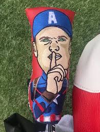 Patrick Reed has a Captain America 🤫 putter cover in his bag this week 👀  (📸: @toddlewisgc/Twitter)