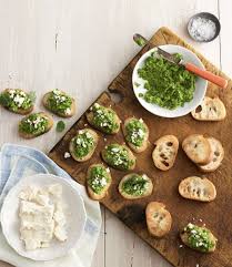 22 Of Our Favorite Hors D Oeuvres Recipes Bruschetta Recette Hors D Oeuvre Repas De Paques