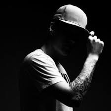Mysterious Profile Pictures Can Attract A Lot Of Attention Cool Wallpapers For Phones Profile Picture Pictures