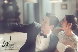 배우 추자현의 남편인 중국 배우 우효광 측이 불륜 의혹 영상에 대해 해명했다. R3iywfssolk4cm