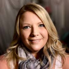 Kelly Bybee's Instagram, Twitter & Facebook