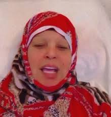 وطمأنت فيفي عبده جمهورها، ودعتهم إلى الدعاء لها وعدم ترويج الشائعات المتداولة على السوشيال ميديا، وأثارات الفنانة فيفي عبده قلق جمهورها ومحبيها خلال الفترة الماضية، بعد ظهورها في عدة فيديوهات بالحجاب، وملابس سوداء. ÙÙŠÙÙ‰ Ø¹Ø¨Ø¯Ù‡ Ø¨Ø§Ù„Ø­Ø¬Ø§Ø¨ ÙˆØ¨Ø¯ÙˆÙ† Ù…ÙƒÙŠØ§Ø¬ ØªÙƒØ´Ù Ø³Ø¨Ø¨ Ø§Ø®ØªÙØ§Ø¦Ù‡Ø§ Ù…Ø¤Ø®Ø±Ø§ Ø¨Ø±Ø¯ Ø´Ø¯ÙŠØ¯ ÙÙŠØ¯ÙŠÙˆ Ø§Ù„ÙŠÙˆÙ… Ø§Ù„Ø³Ø§Ø¨Ø¹