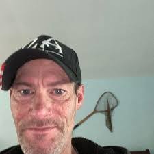 Frank Hemenway's Instagram, Twitter & Facebook